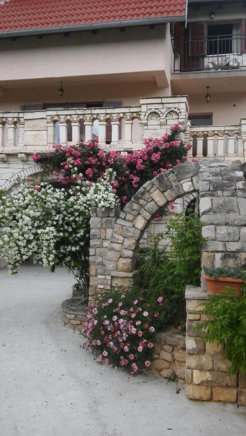 Ruza * Skradin