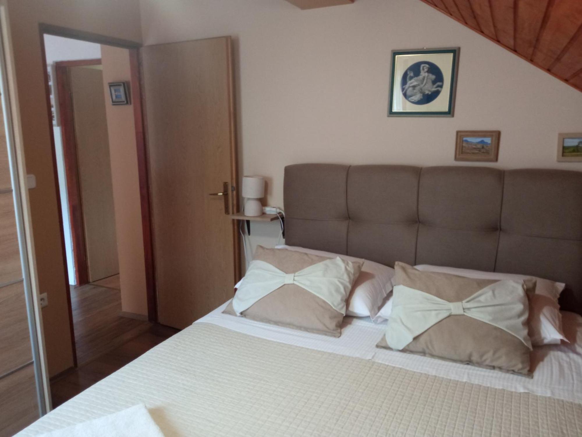 Ruza Apartment Skradin