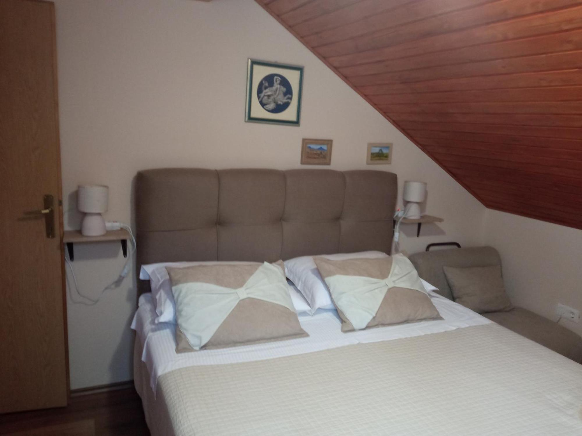 Ruza Apartment Skradin